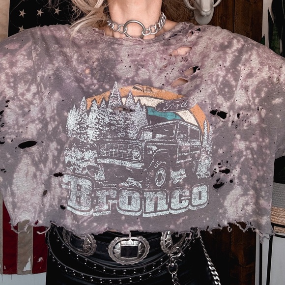 Bronco Crop by TRASHxHAUS - Picture 2 of 3